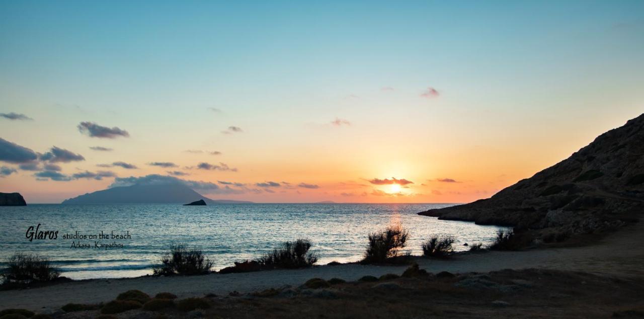 Appartamento Glaros Luxury Studio On The Beach Arkasa Esterno foto